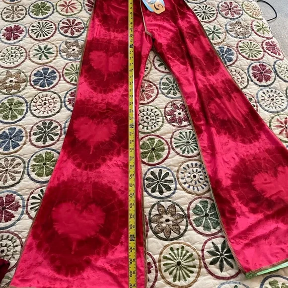 NWT Omighty One Love Flare Pants Size S, Red, Tie-Dye, Hearts, Stretchy - Picture 4 of 7